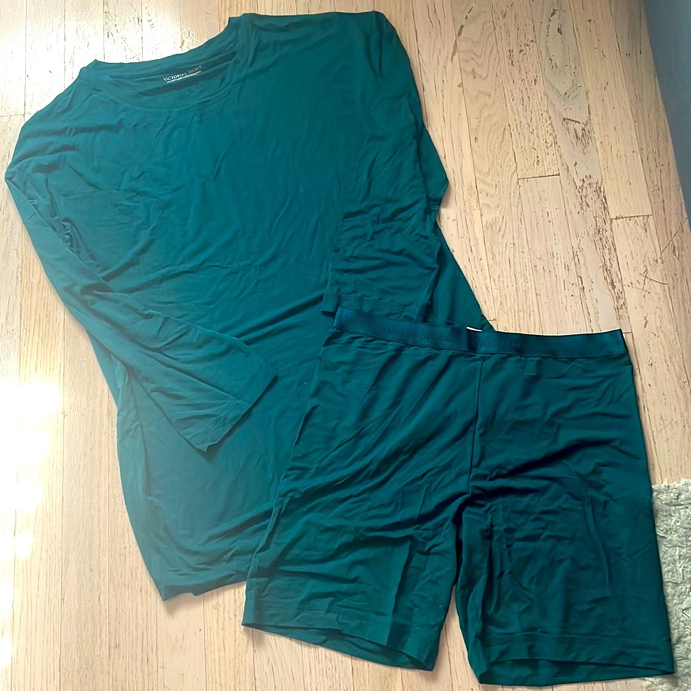 NWOT Victoria’s Secret lounge set